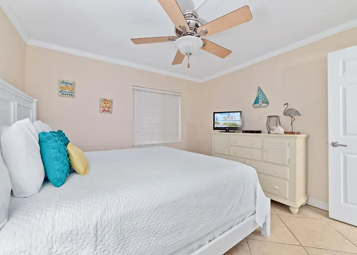 Seaspray Riverside Unit 713 * Pensacola